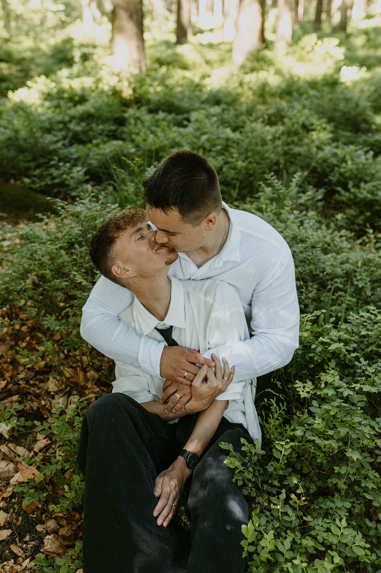Séance photo intime d'un couple gay près de Bouillon